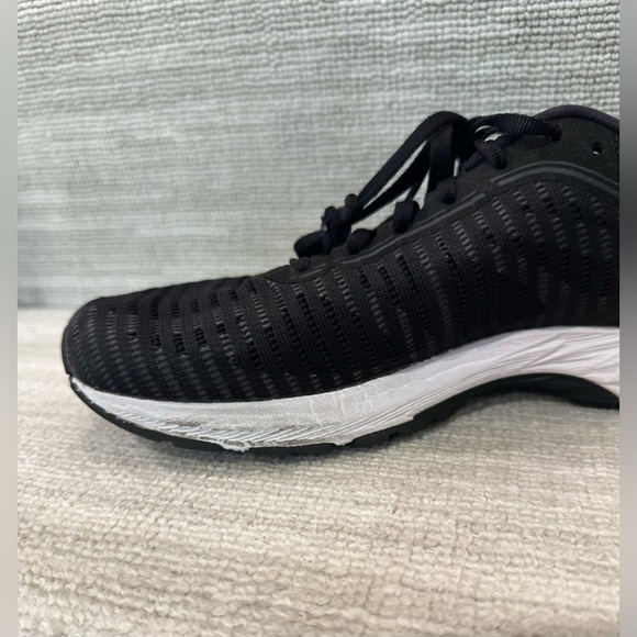 Asics Dynaflyte 2 FlyteFoam Road-Running Shoes Size 8, Black and White - Picture 12 of 15